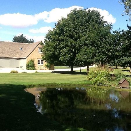 Gardeners Cottage Crudwell Esterno foto