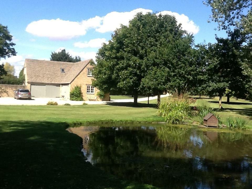 Gardeners Cottage Crudwell Esterno foto