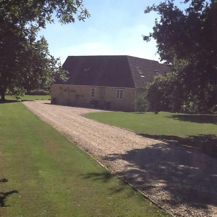Gardeners Cottage Crudwell Esterno foto